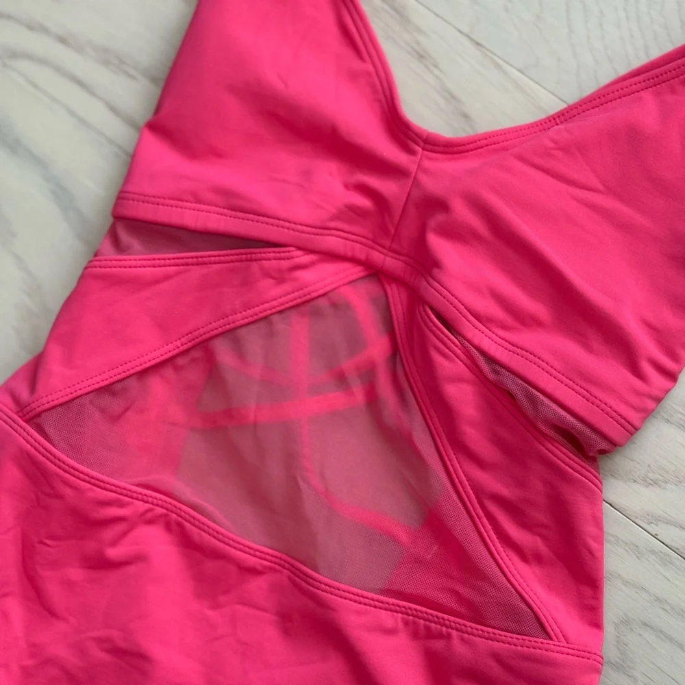 Bleu Rod Beattie Vibrant Pink One-Piece Swimsuit Size 6 - Picture 2 of 5
